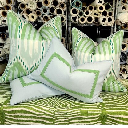 BISCAYNE COLLECTION BUKHARA IKAT PILLOW / EUCALYPTUS-LEAF - Image 3