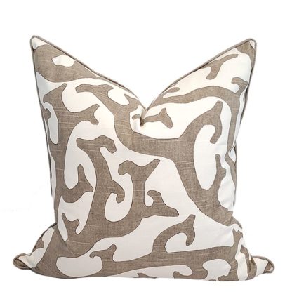 MANHATTAN BEACH COLLECTION CRAYTON COVE PILLOW / DRIFTWOOD