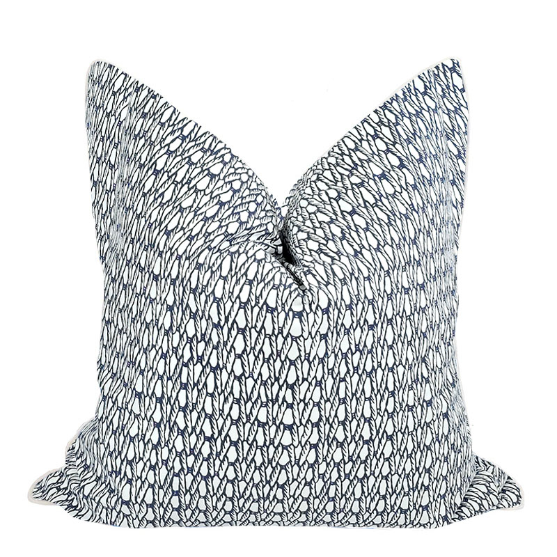 KNIT PILLOW