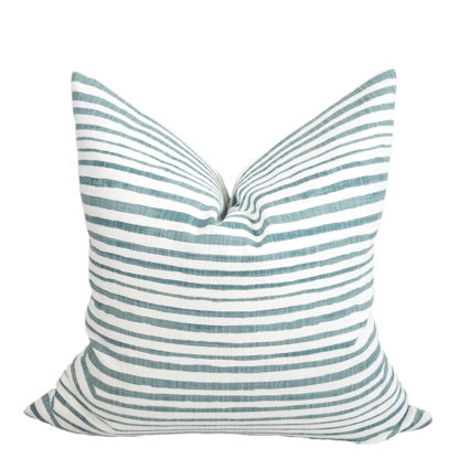 LAGUNA BEACH COLLECTION HEISLER PILLOW COVER