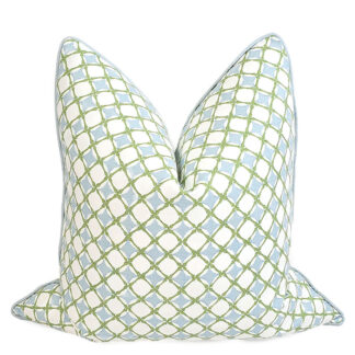 LETTIE PILLOW IN PISTACHIO