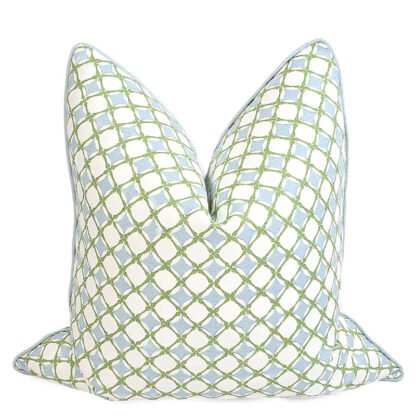 LETTIE PILLOW IN PISTACHIO