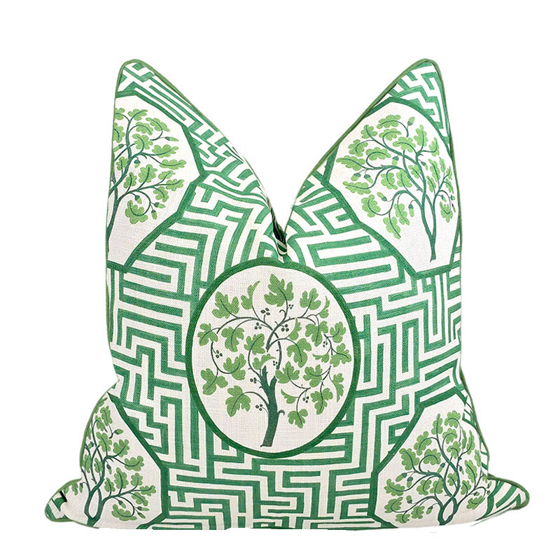 ROYAL MAZE PILLOW IN GREEN