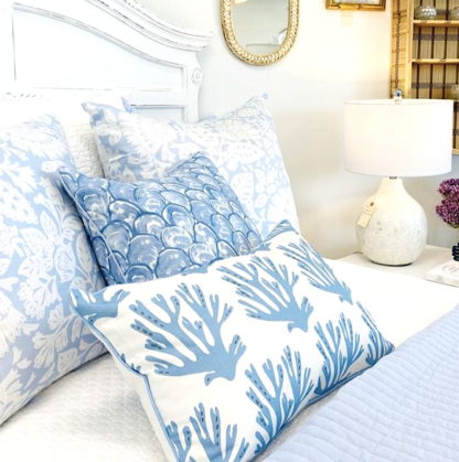 SANIBEL COLLECTION OYSTER SCALLOP PILLOW / SEERSUCKER - Image 2