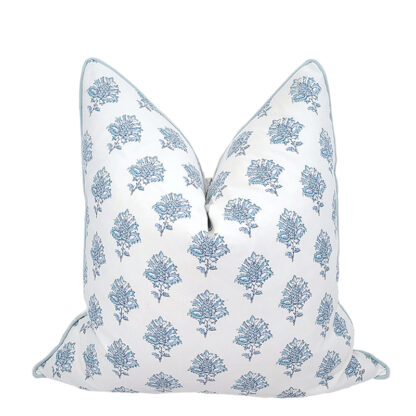 LAGUNA BEACH COLLECTION SADELIA PILLOW / SEA SPRAY