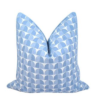 SOLSBURY PILLOW IN SEERSUCKER BLUE
