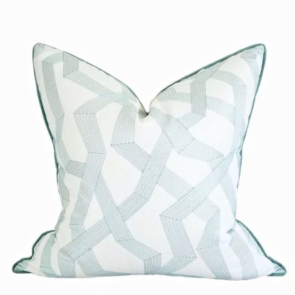 LAGUNA BEACH COLLECTION BEACH TRAILS PILLOW / AQUA