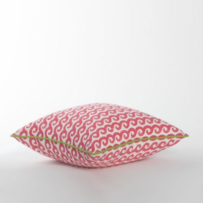 PALM BEACH COLLECTION MAKING WAVES PILLOW  COVER / PINK - Image 5