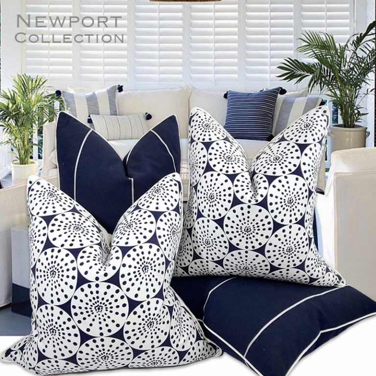 NEWPORT COLLECTION MOD URCHIN PILLOW / NAVY